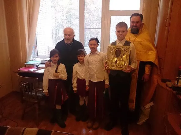 Разговор после молебна